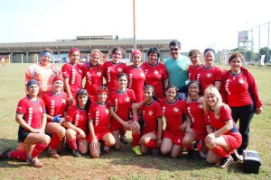 10 Centro Rojo Mamis campeón 300x200 Centro Rojo se adjudicó la Winter Cup 