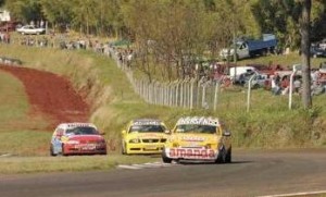 10 Miguez Okulovich y Koch en Oberá 300x181 Gran fiesta del Misionero de Pista en Oberá