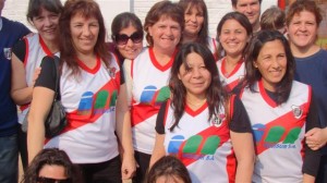 mamis Guaraní 300x168 Las Mamis de Guaraní comenzaron el Nacional