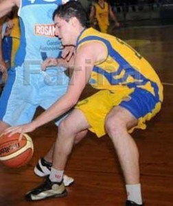 10 Wilson Davidovich 252x300 Mitre superó sin problemas a Guaraní