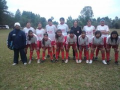 Huracán femenino1 240x180 El fútbol femenino subió al podio en La Feliz