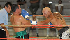 Fuchs y Ríos en brown 240x137 Kojak volvió y le dio una gran mano al boxeo