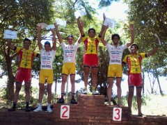 PODIO ELITE 240x180 Daniel Juárez se impuso en la prueba del club Ciclista Posadas