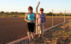María Balmaceda y Norma bareiro 240x151 Más cerca de la segunda cancha sintética