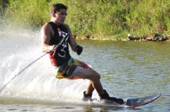 423358 10150541298517136 530132135 9233444 200575721 n 240x159 Martín Malarczuk busca el título en Ezeiza
