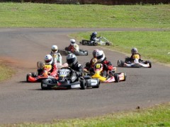 karting misionero en Alem 240x180 Hubo entrenamientos en el Ricardo Balbín