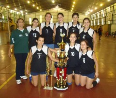 Brujas campeonas 240x202 En El Zaimán la 1ª fecha de la Liga Provincial