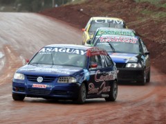 DSC 0465 240x179 Triunfos de Luciano Viana, Enzo y Hugo Cabral