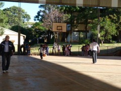 muni 240x180 El barrio Cristo Rey tiene escuela de básquet